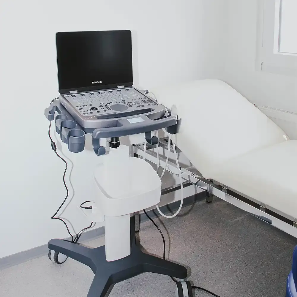 Ultraschallgerät in der HNO-Praxis, Iserlohn-Letmathe
